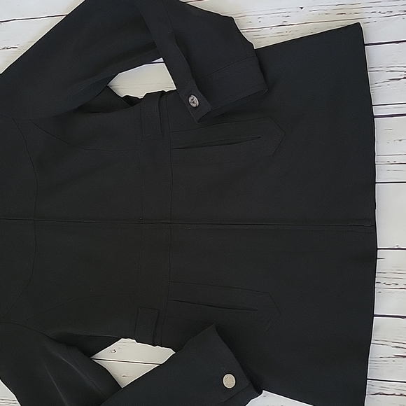 Black Jacket - Picture 5 of 8